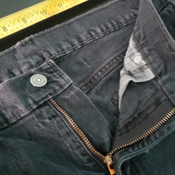 Levis size 32 - Picture 5 of 10